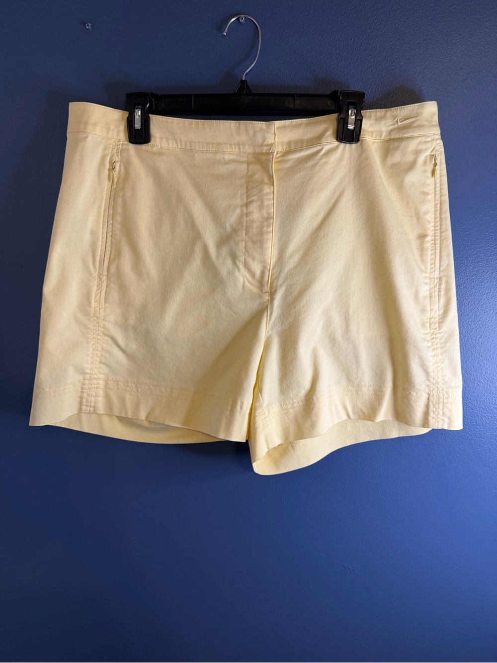 Nike Women's Light Yellow Golf Shorts size 16